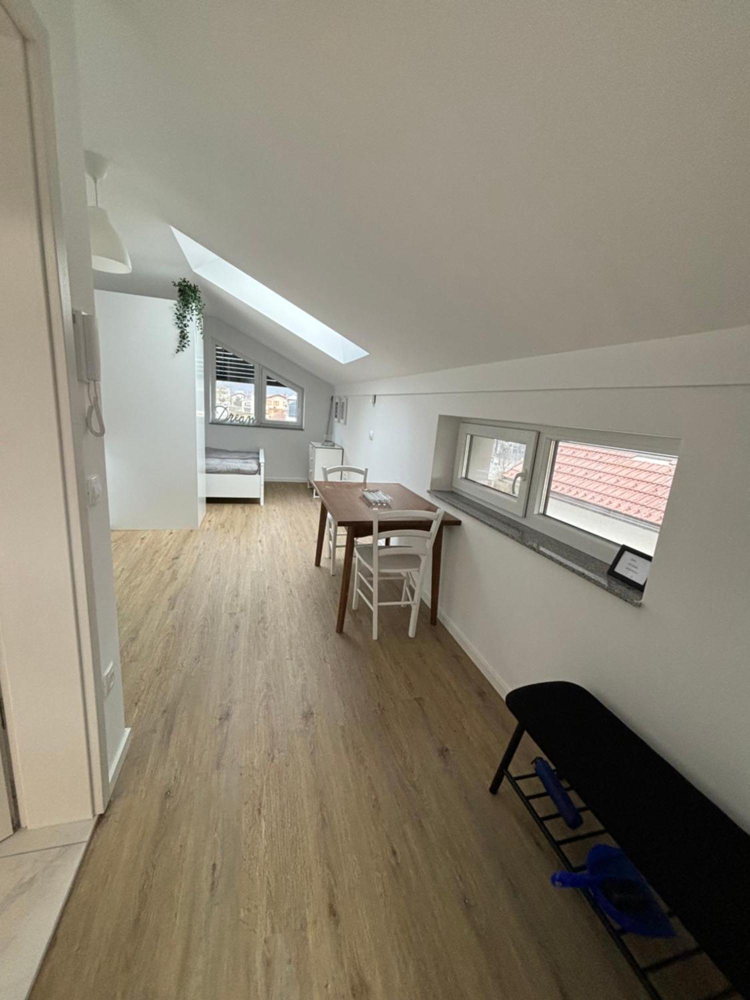 Apartmaji Cepon Lubiana Esterno foto