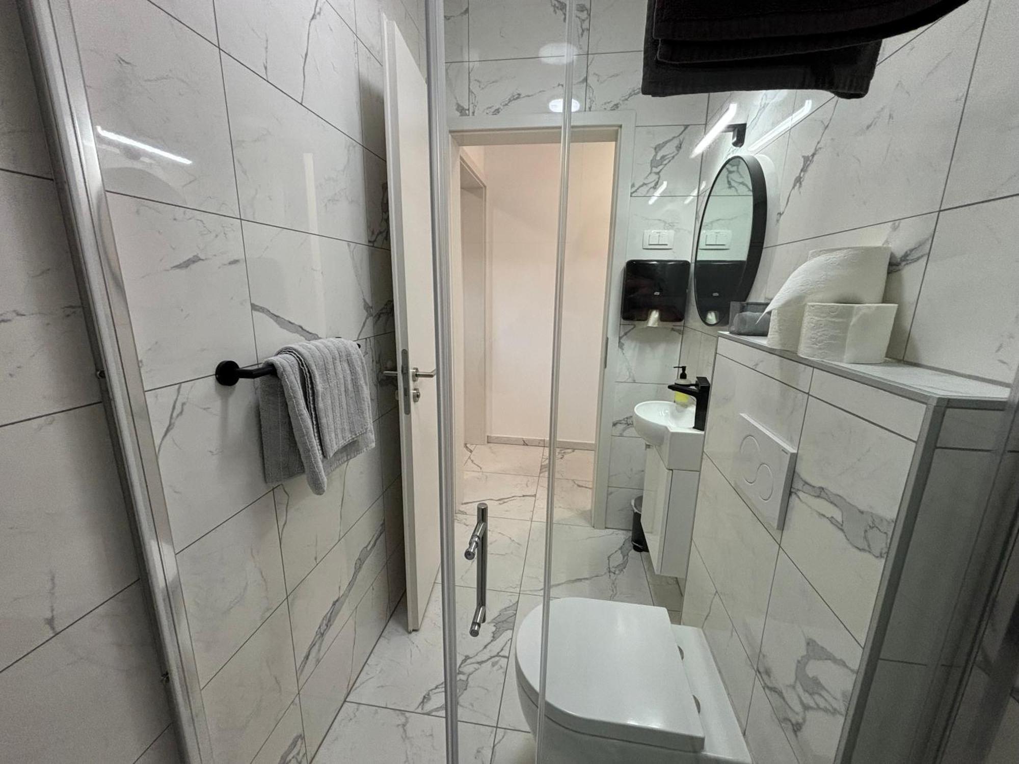 Apartmaji Cepon Lubiana Camera foto